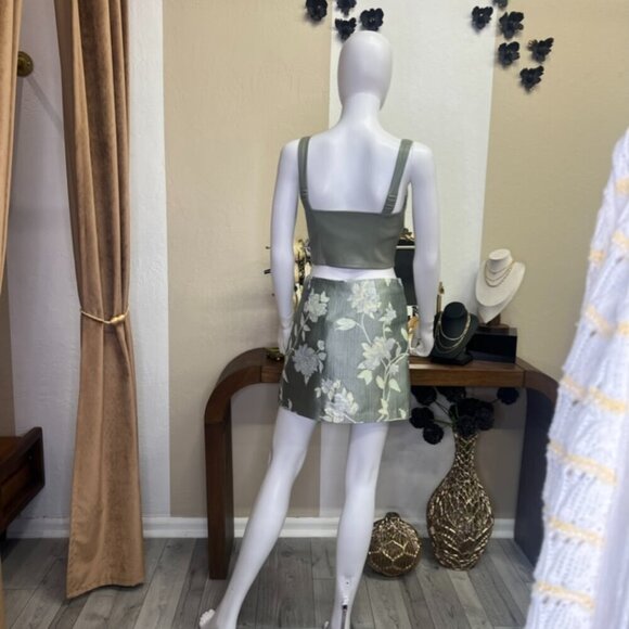 Val Crop Top - Picture 1 of 7